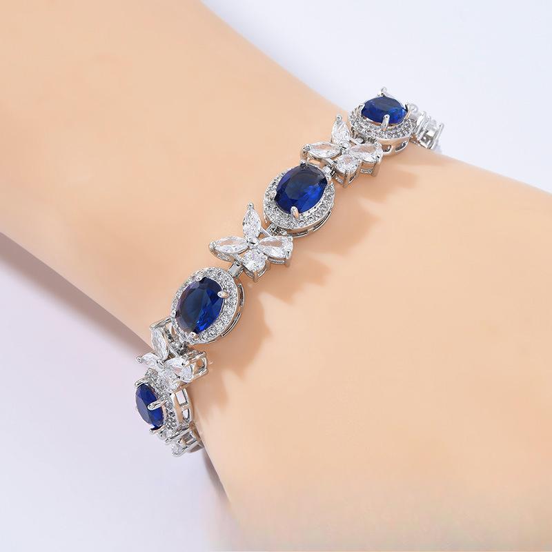 Новый повседневный и универсальный браслет из циркония в корейском стиле 2024 года для девочек отличается уникальным цветочным дизайном, который отличается легкостью, роскошью и изысканностью.