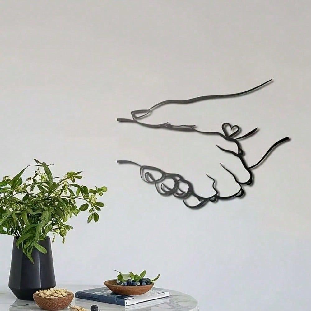 1 Piece Of Simple Metal Wall Art - With A Design Of Hands Holding Each Other And Heart-Shaped Accents.