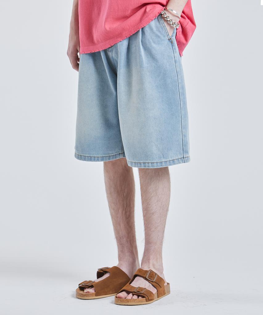 VTWO Double-Pleat Bermuda Denim Pants (Light Blue)