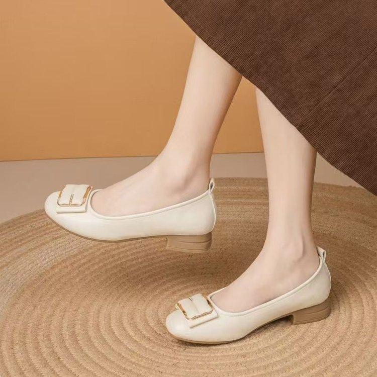 2025 Autumn New Shallow Single Shoes Women's Soft Leather Soft-soled Mother Shoes One Pedal Shallow Mouth Versatile Square Head Thick Heel Shoes