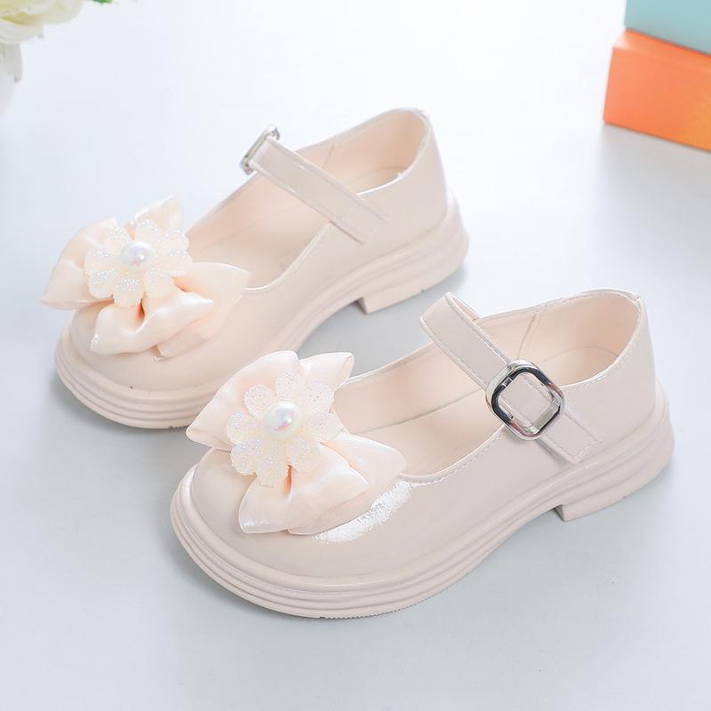 Туфли принцессы для девочек с цветами и жемчугом, детские элегантные кожаные туфли для вечеринки, свадьбы, модные простые детские лоферы, шикарные