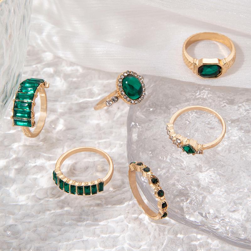 Европейские и американские винтажные персонализированные украшения Набор из шести колец с зелеными бриллиантами Набор колец из имитации драгоценных камней в стиле легкой роскоши
