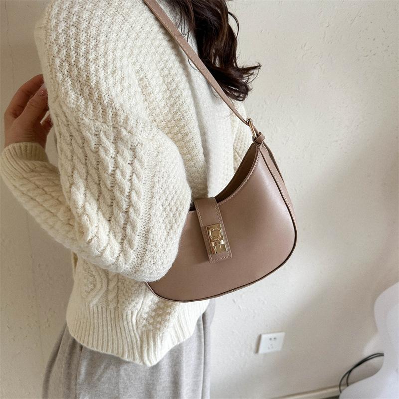 Простая сумка через плечо в стиле ретро 2024 года, новая зимняя сумка для женщин, сумка под мышкой, модная корейская версия, сумка-пельмень, женская сумка