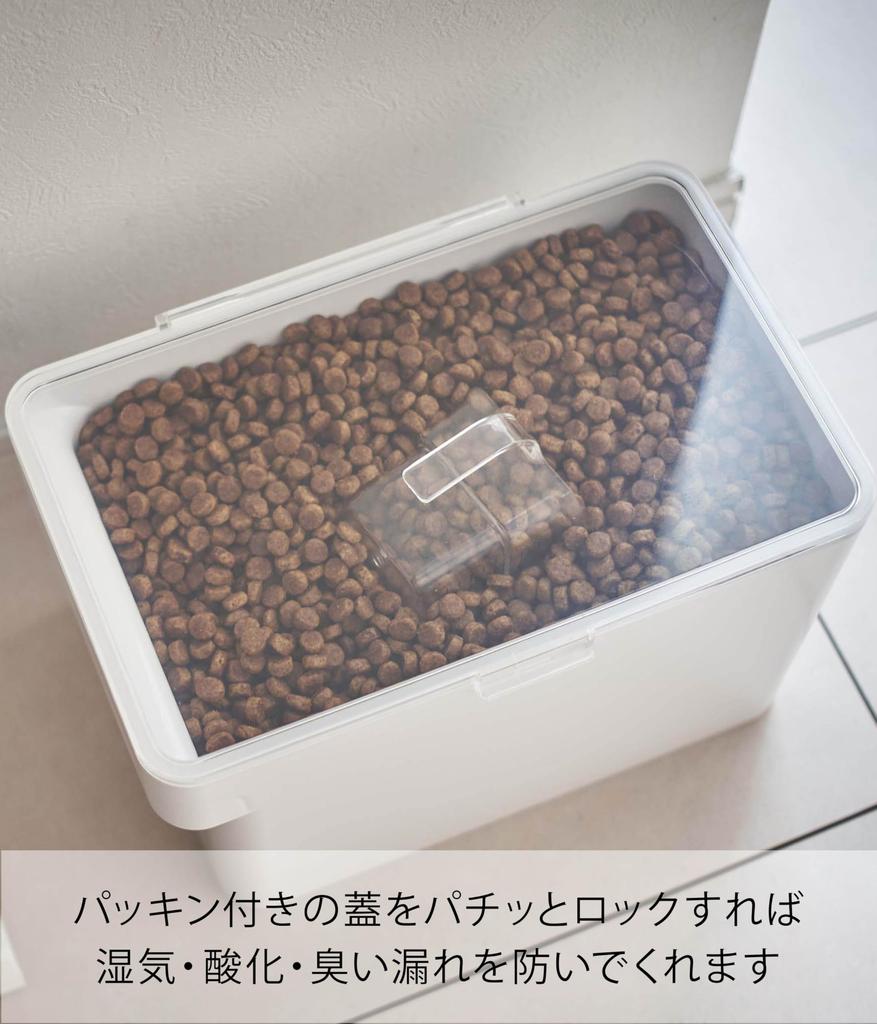 Yamazaki Jitsugyo Airtight Pet Food Stocker 3.5kg with Measuring Cup White Approx. W30 X D19.7 X H19.2cm (When Lid Is Open Approx. H37.5cm) Tower
