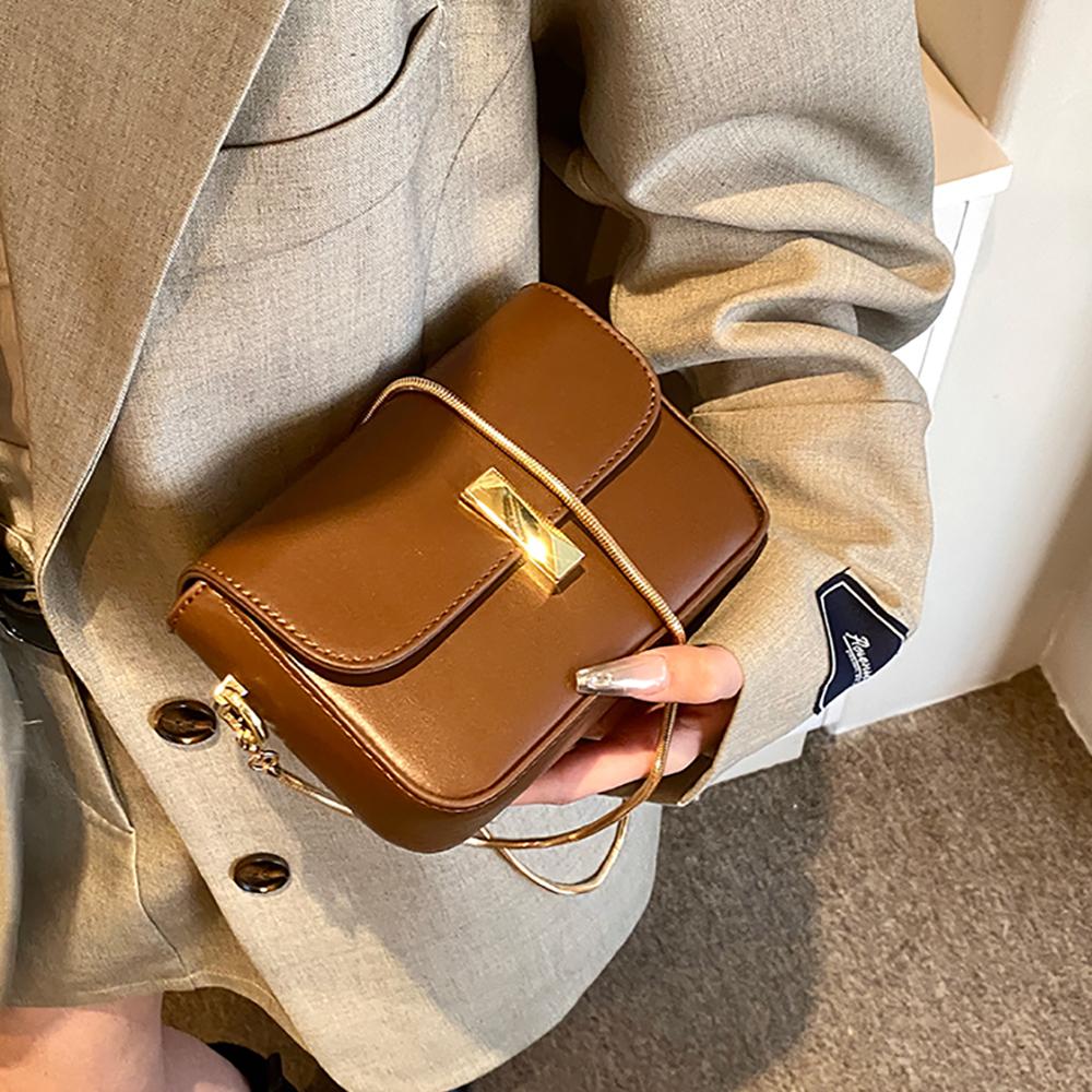 Модная маленькая квадратная сумка для женщин, летние новые универсальные сумки через плечо с цепочкой, текстурированные сумки из искусственной кожи на одно плечо под мышкой