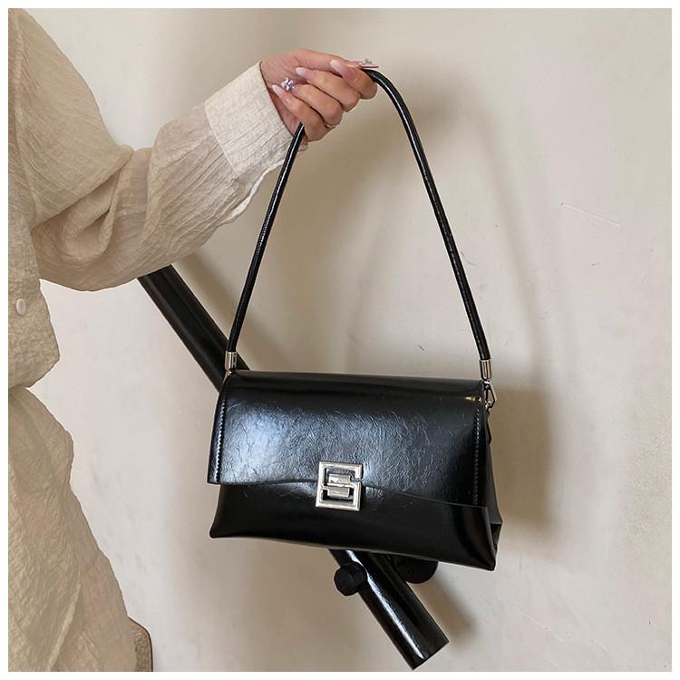 IELGY Ladies Retro Casual Small Square Oil Wax Leather Messenger Bag