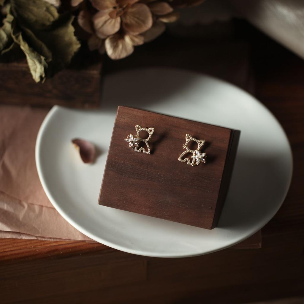 Полые блестящие и нежные серьги в виде кошки для женщин, милых девушек, милых личностей, модных девушек