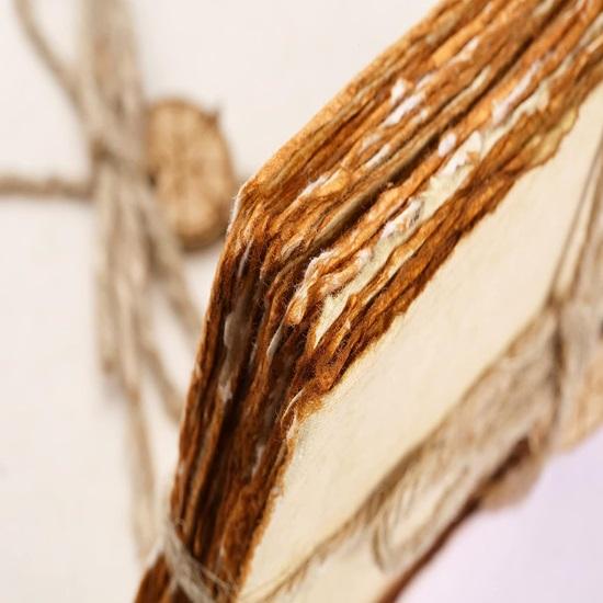 Упаковка из 50 листов акварельной бумаги плотностью 150 г/м², бумага ручной работы из натурального хлопка с неровными краями