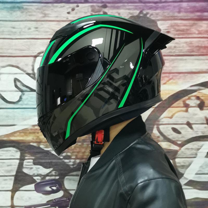 Aishi Men And Women's Electric Motorcycle Helmet Full Helmet Overlay Style Personalized Cool Rider Motorcycle With Bluetooth Horn