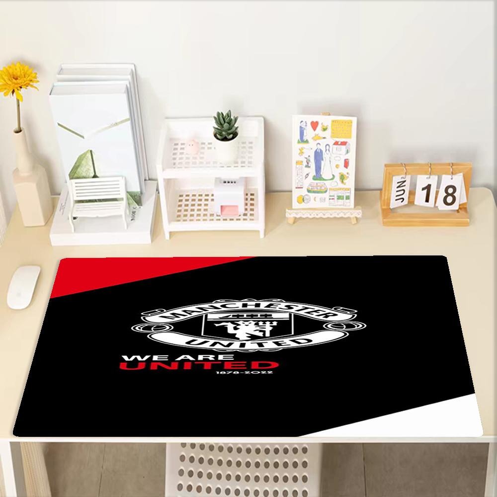 Manchester United Theme Mouse Pad, Non Slip Rubber Base, Multifunctional Office & Home Decor, Perfect for Workspace Personalization.
