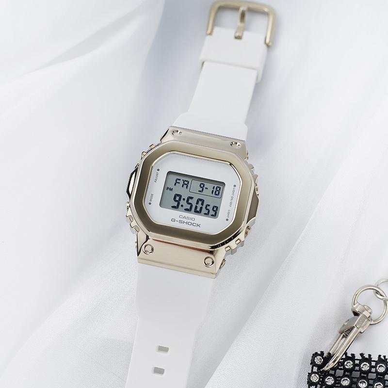 Casio Серия All Metal Цифровые часы с квадратным циферблатом Женские часы Белые GM-S5600G-7PR