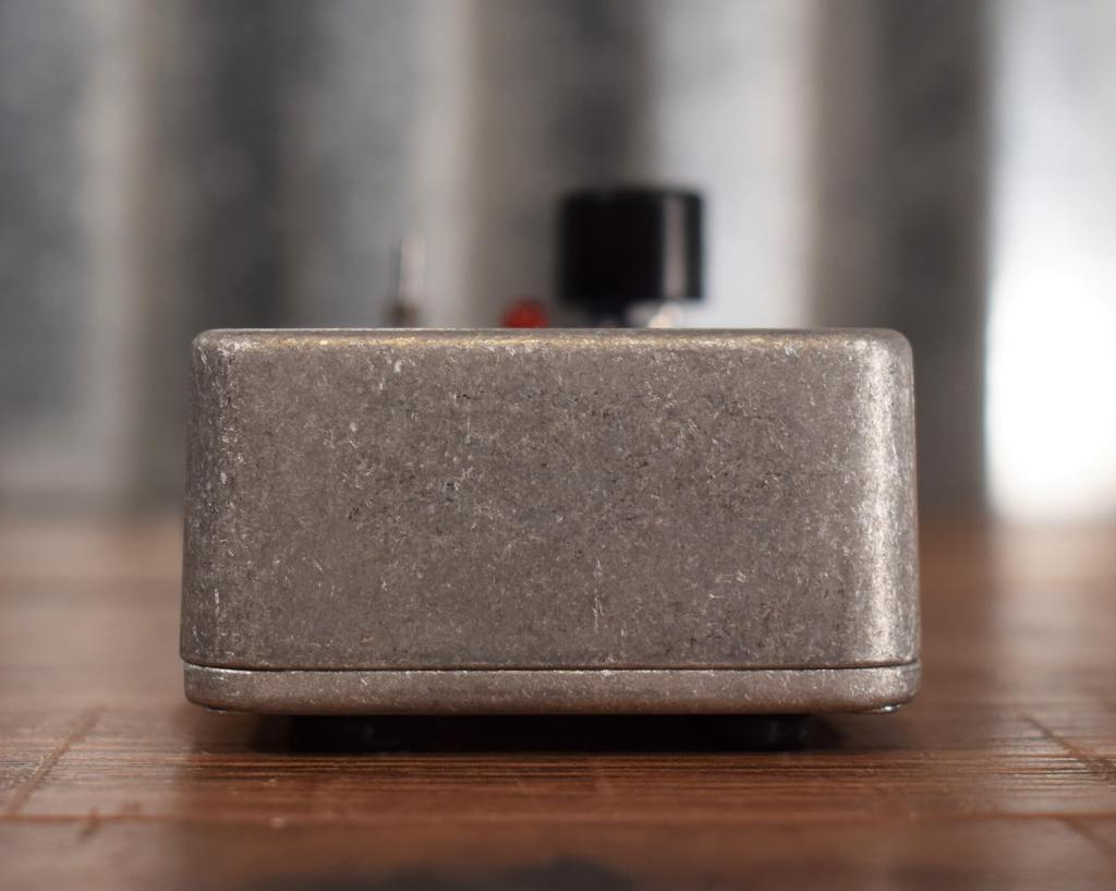 Усилитель мощности 5MM Компактный усилитель мощности эффекторного типа ELECTRO-HARMONIX 2.5W