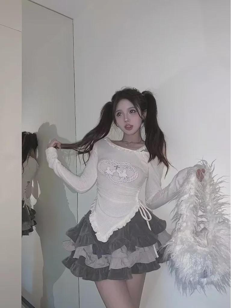 Женская черная футболка с открытыми плечами и длинными рукавами в корейском стиле - Весна/Осень 2023 г., утягивающий дизайн