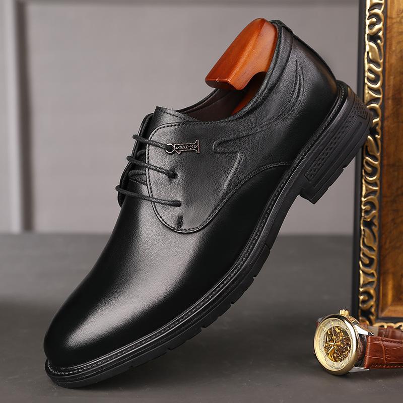 2025 Summer Men's Business Dress Leather Shoes Men's Soft Leather Soft Sole Hollow Breathable Sandals Leather Hole Shoes 6201