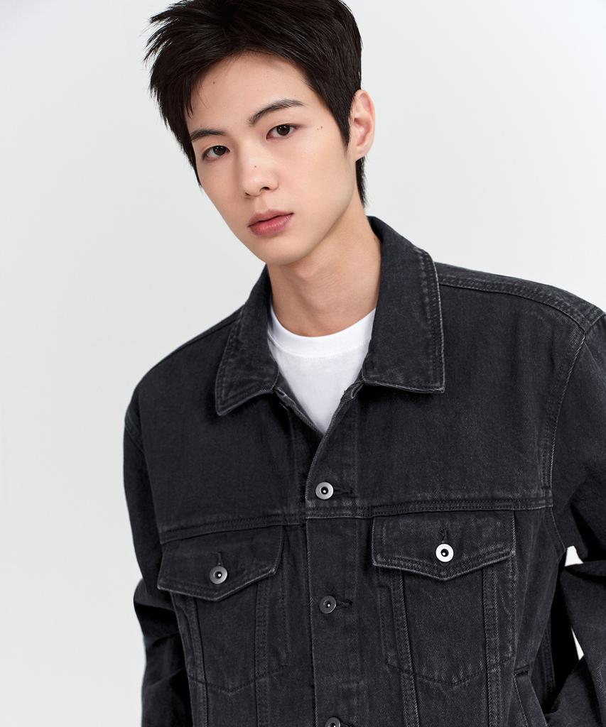 Musinsa Standard Relaxed Denim Trucker Jacket [Washed Black]