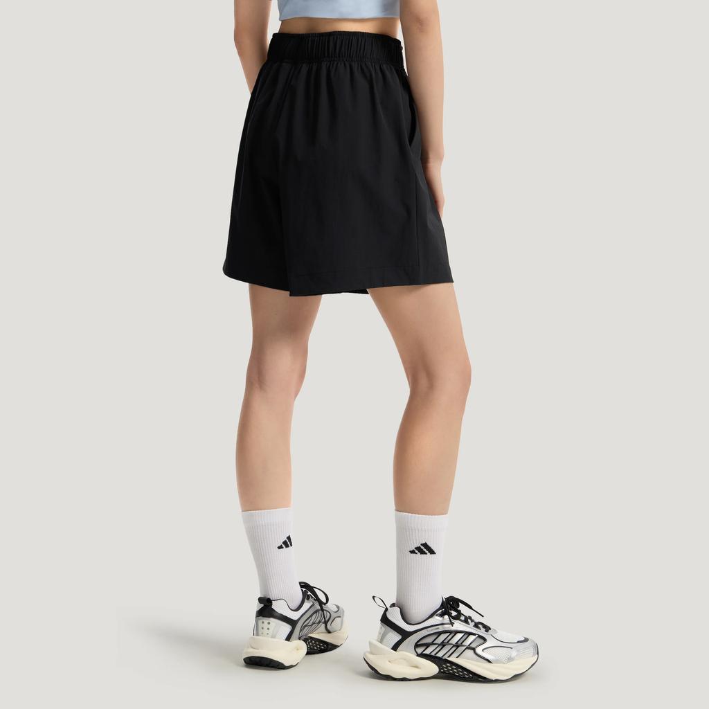adidas Повседневные шорты женские черные умеренные KS5321