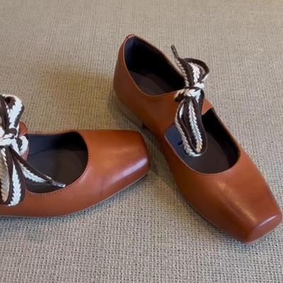 Туфли-балетки на шнуровке в стиле ретро с квадратным носком, лакированные, литературные Мэри Джейн, маленькие кожаные туфли на толстом каблуке, одинарные туфли женские