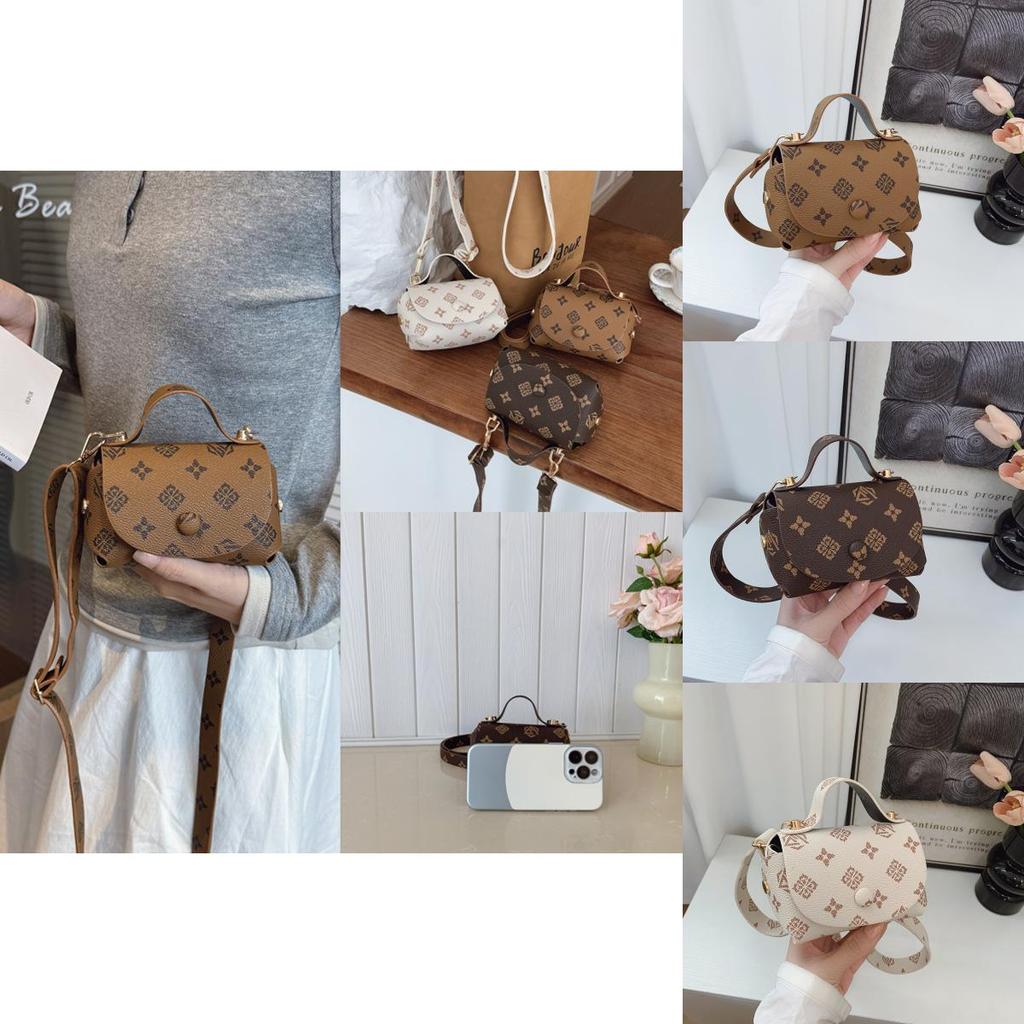 Маленькая наплечная сумка из искусственной кожи для женщин с простым дизайном и карманом для карт для повседневного использования