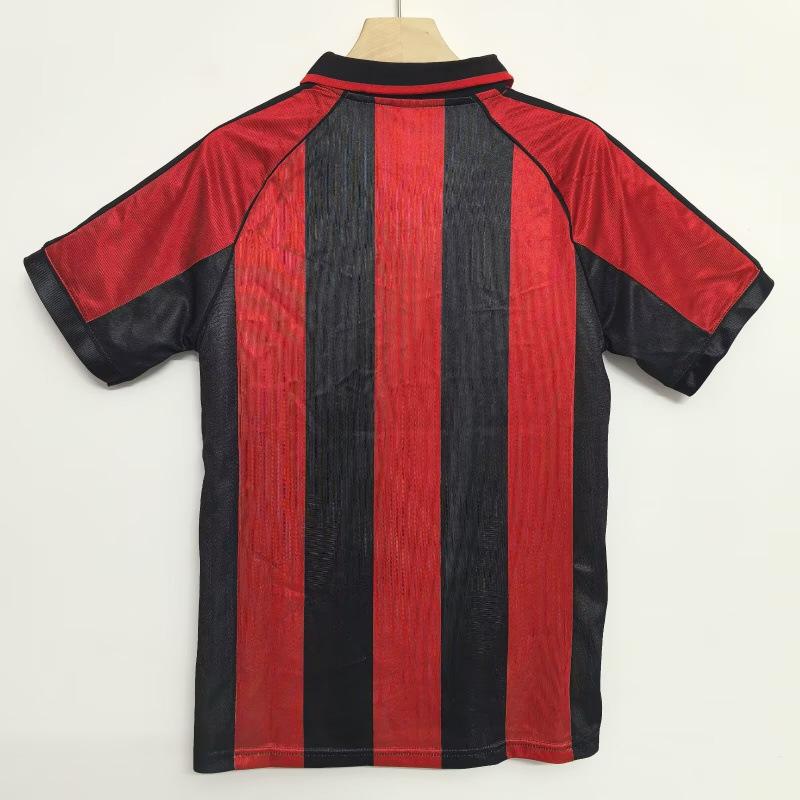 Retro jerseys: Santos, Neymardini, England, Beckham, Gerard Lampard, AC Kaká jersey