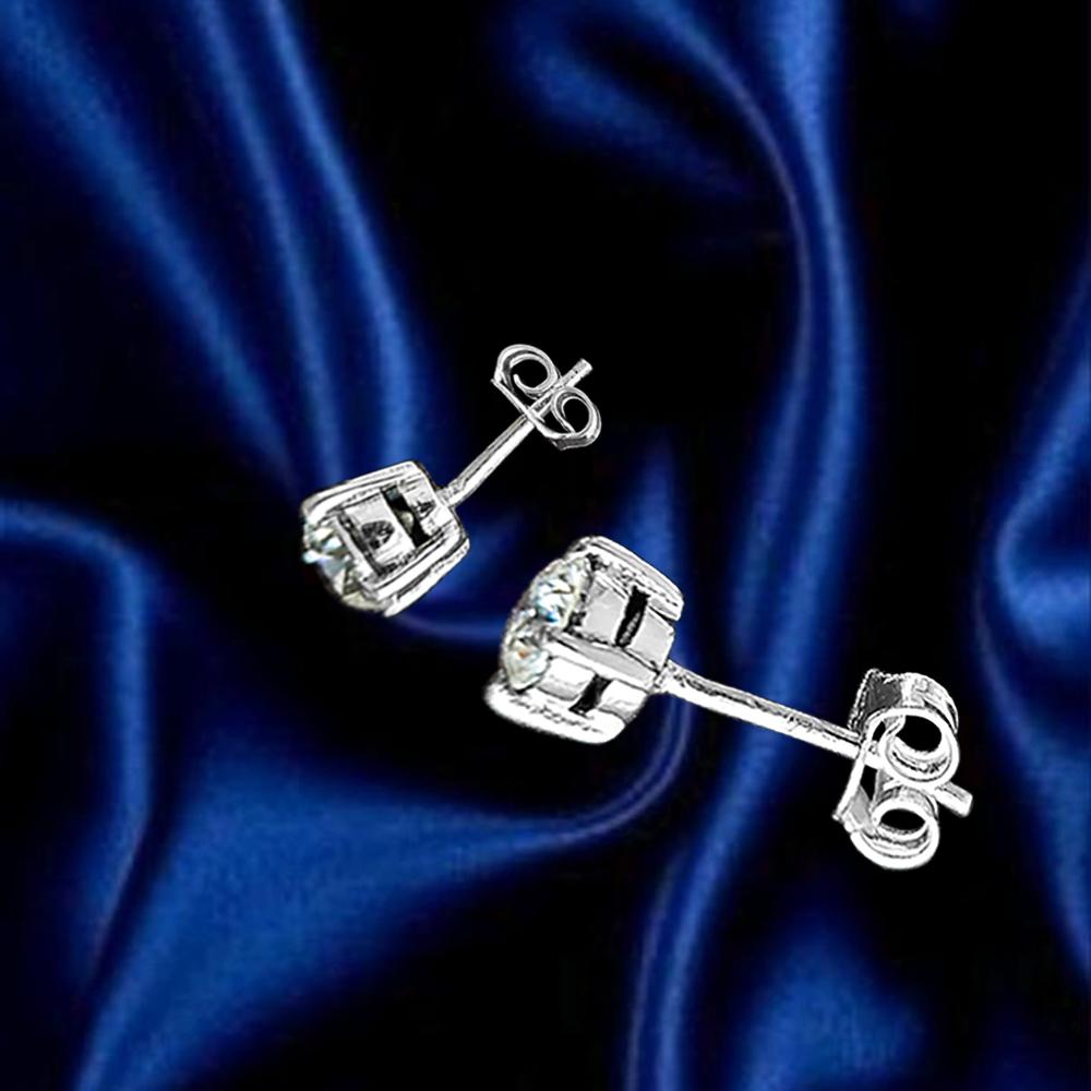 Arisha Silver Серьги-гвоздики из серебра 925 пробы с муассанитом
