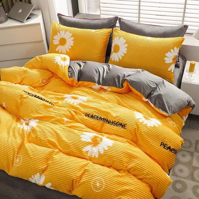 Cartoon Strawberry Duvet Cover Super Soft Kawaii Fluffy Bedding Set Reversible Flannel Plush Comforter Cover with 2 Pillowcase