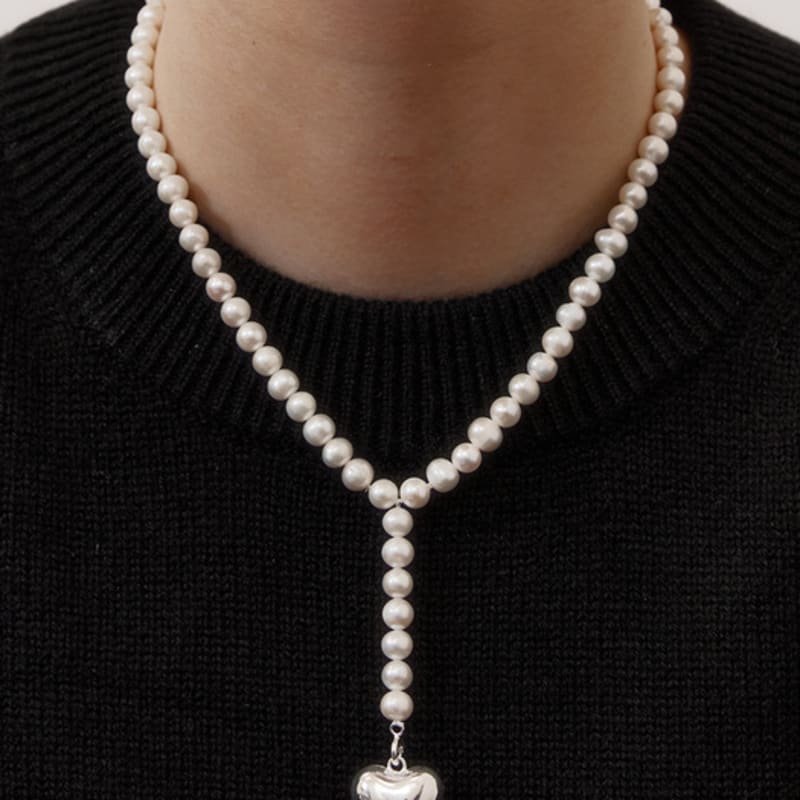 Viollina Graceful Heart Necklace