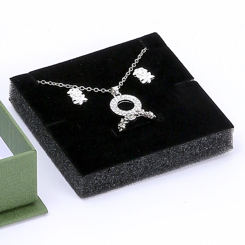 1 шт. с откидной упаковкой для подарка на День святого Валентина, свадебная упаковочная коробка с бантом и лентой, органайзер для ожерелий в форме книги, шкатулка для ювелирных изделий