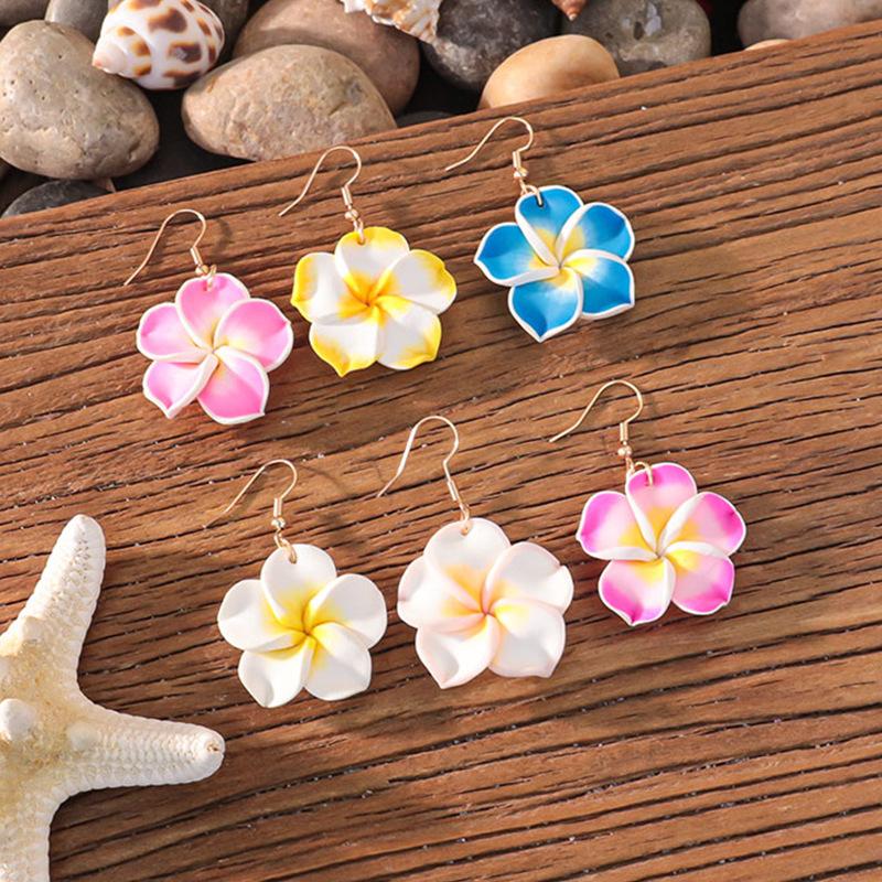 Bohemian vacation style egg flower necklace earrings set ins niche flower soft pottery color collarbone chain tide