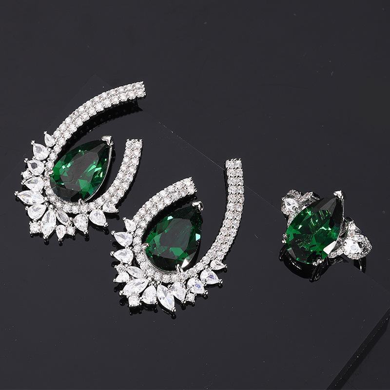 New Jewelry Set 925 Pure Silver Needle Stud Zircon Crystal Emerald Ring Women