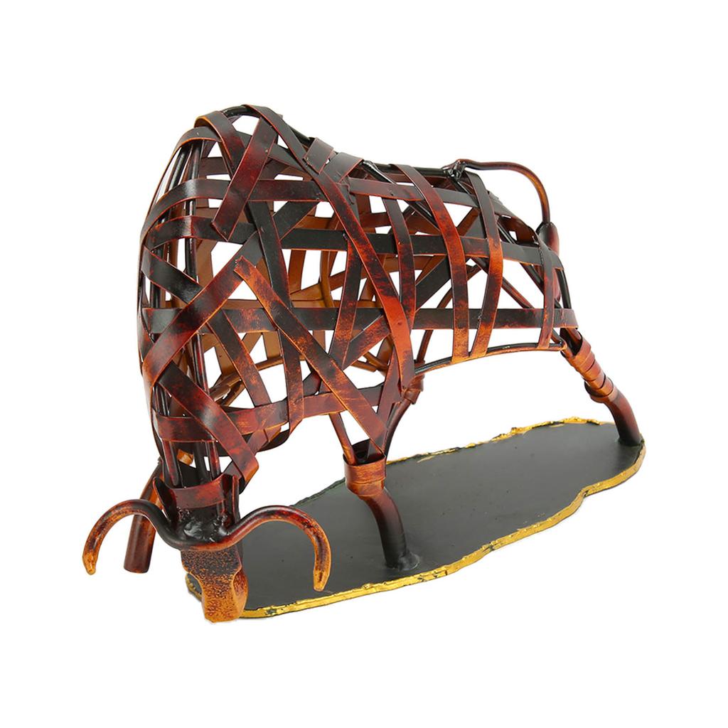 Metal Bull Sculpture Hollowed Retro Style Stable Base Rich Details Wall Street Bull Statue for