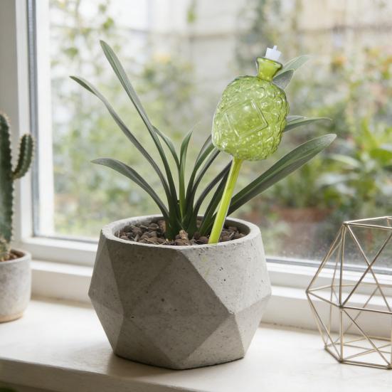 Юшенг Самополивающийся шар Дизайн ананаса Автоматические поливочные шары для растений Вставка для кашпо Устройство для полива с медленным высвобождением для комнатных горшечных растений Когда