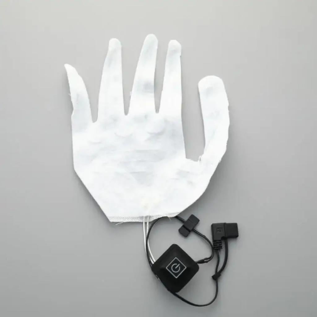 Электрические нагревательные вкладыши для перчаток для быстрого согрева в холодную погоду со съемной конструкцией и низким энергопотреблением