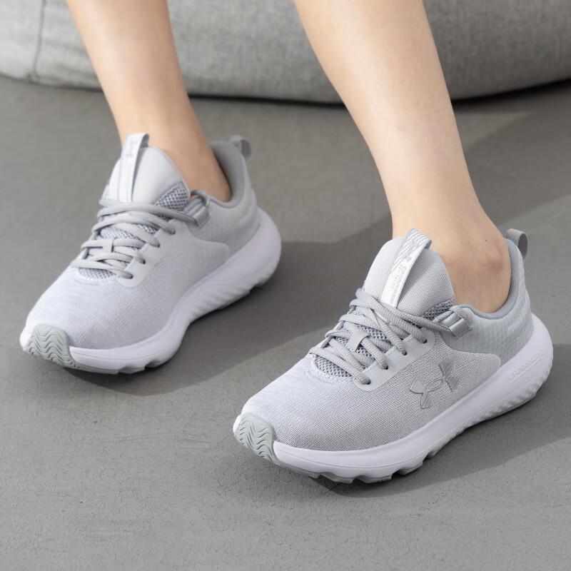 Under Armour Женская сезонная спортивно-повседневная обувь 3026683