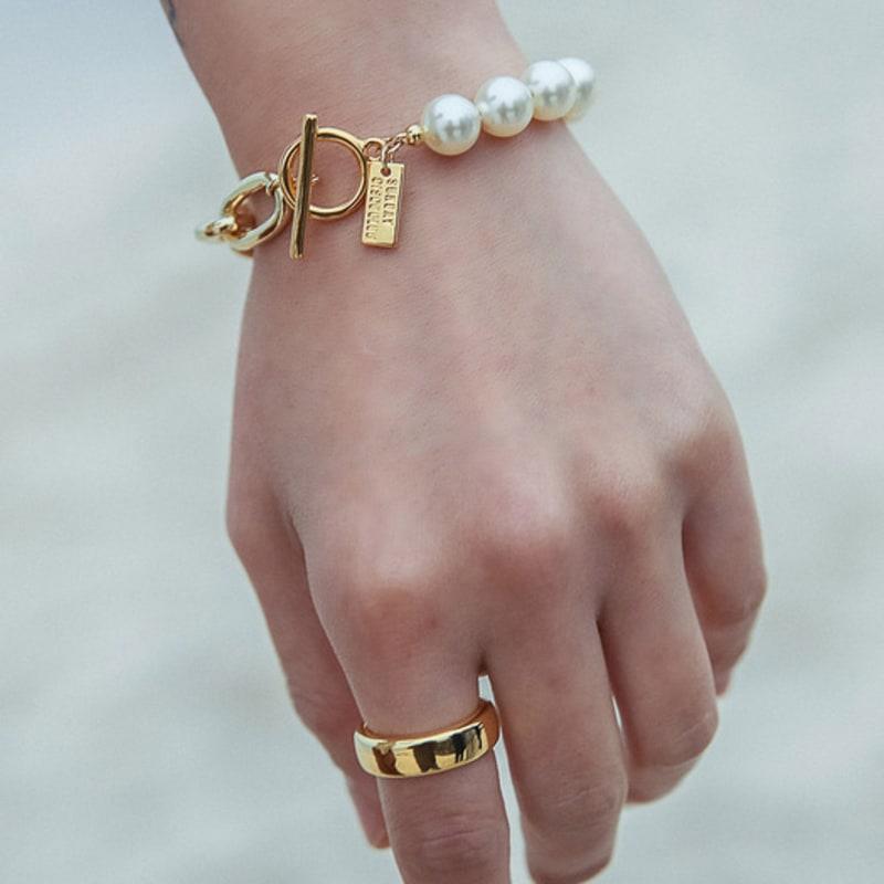 SUNDAY DISCO CLUB PEARL HALF BOLD CHAIN bracelet GOLD