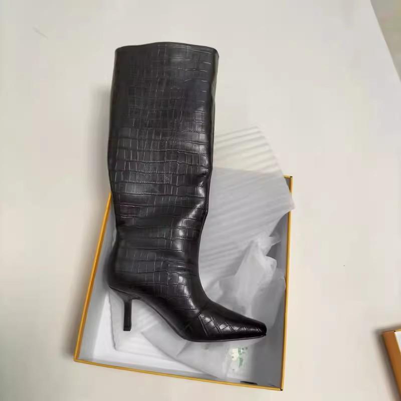 2025 новые Mona с квадратным носком, на высоком каблуке, белые рыцарские сапоги, с тиснением под крокодила, высокие, до колена, европейские и американские, но сапоги до колена