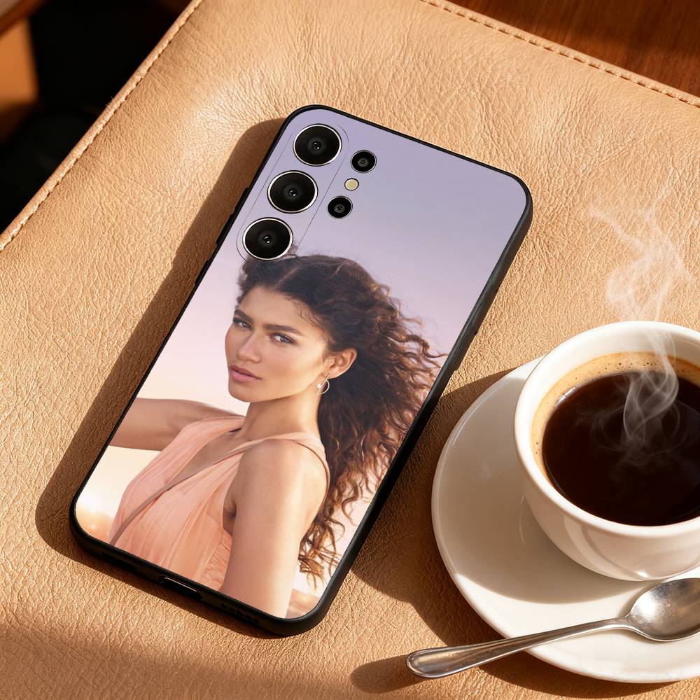 Чехол для телефона Z-Zendaya для Samsung S26, S25, 24, 23, 22, 30, 21, 10, 9, Ultra, Plus, Lite, FE Мягкий черный чехол