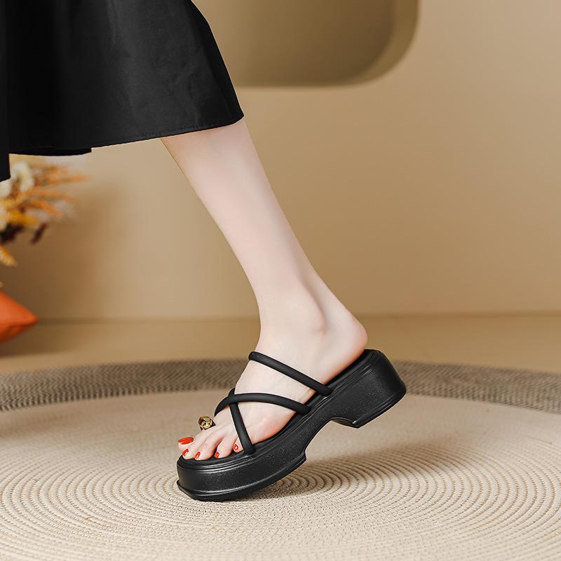 Серебристые женские летние шлепанцы на толстой подошве премиум-класса, новые, с зажимом для пальцев, сандалии-полушлепки, подошва-маффин, пляжная обувь