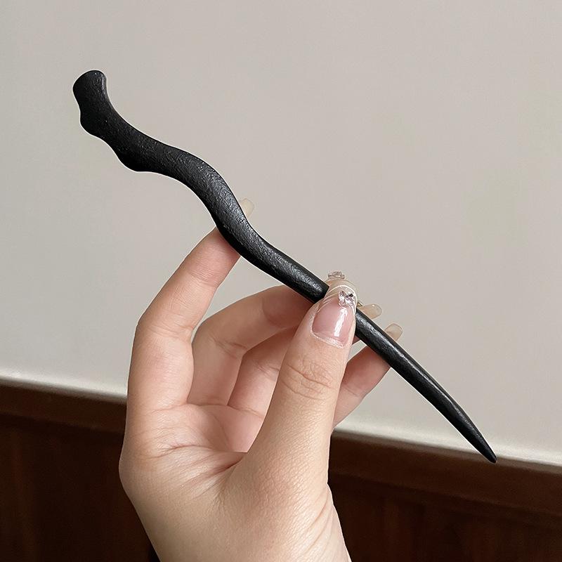 High-End Retro Chinese Tassel Hairpin for Women - Versatile Alloy Hair Clip for Elegant Updos