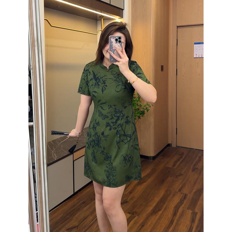 New Spring Cheongsam: Plus Size, Stand Collar, Slimming Dress for Women