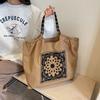 Летняя новая корейская вышитая наплечная сумка кроссбоди сумка для покупок холщовая модная нишевая портативная милая сумка для защиты окружающей среды