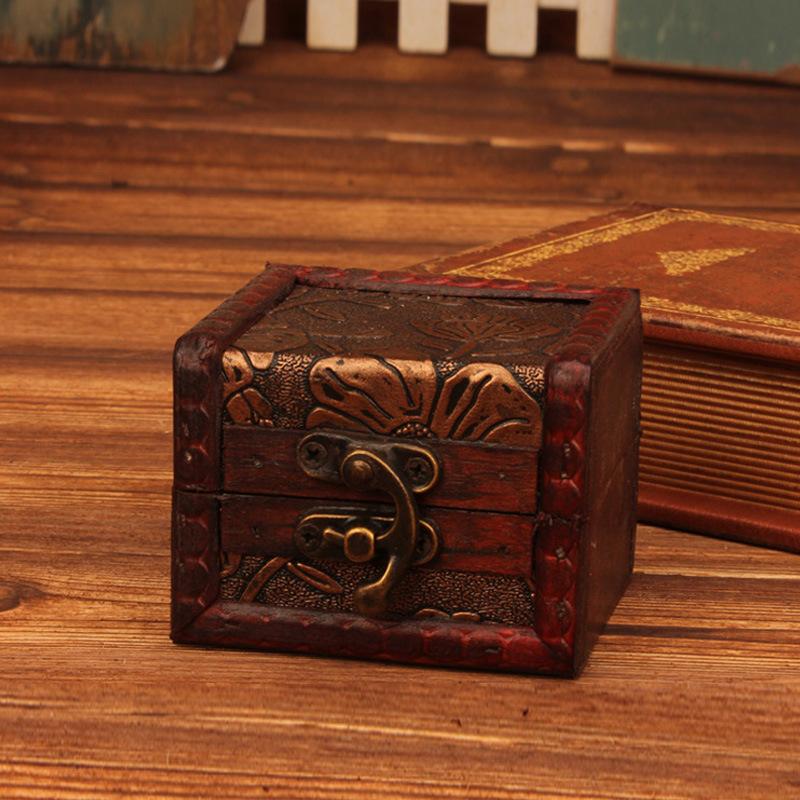 Exquisite European Vintage Wooden Small Storage Box Creative Badge Brooch Jewelry Box Imitate-Old Hand Made Tabletop Ornament