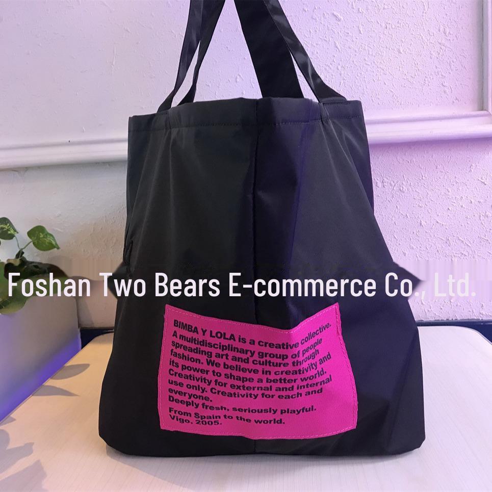 "Испанская легкая водонепроницаемая нейлоновая вышитая мамина наплечная сумка - Большая вместимость"