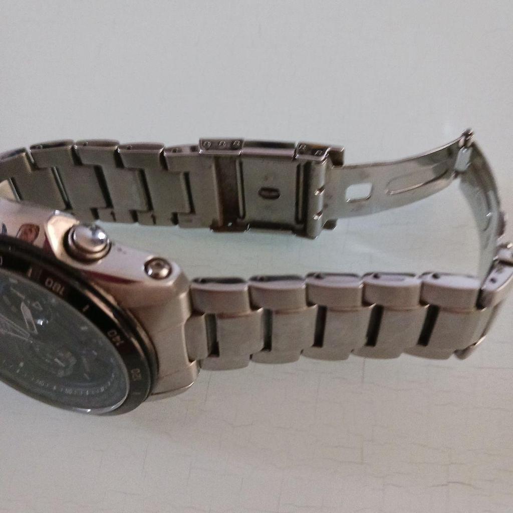 Б/у Радиоуправляемые солнечные часы CASIO EDIFICE EQW-T1010
