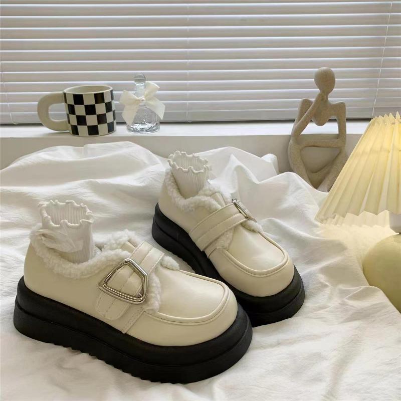 Модные ретро кожаные бархатные зимние мокасины для женщин Модные женские туфли на платформе с мягкой подошвой Дизайнерские повседневные женские теплые хлопковые туфли