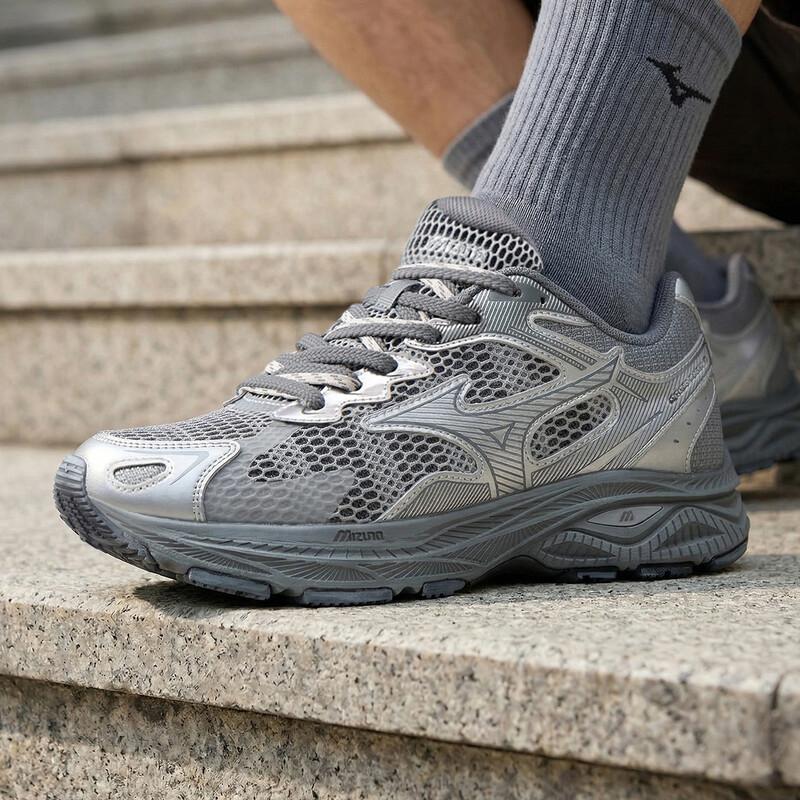 Mizuno Унисекс D1GH2235-24 Дорожные беговые кроссовки