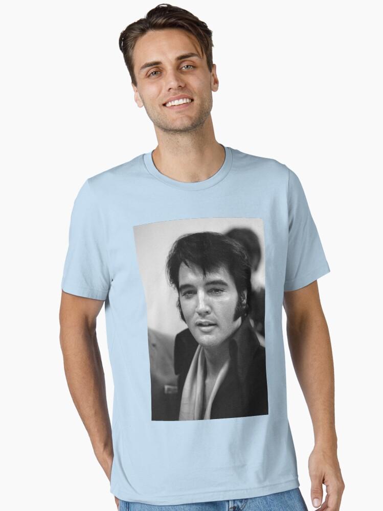 Elvis Presley Finding Her Voice Poster Essential T-Shirt