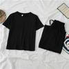 Женский повседневный летний спортивный костюм в корейском стиле 2025 года: Комплект из двух вещей: футболка с короткими рукавами и брюки широкого кроя