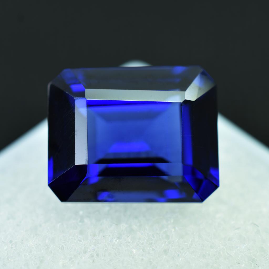 Natural Flawless BLUE Sapphire 9Ct Flawless Loose Gemstone EMERALD Cut