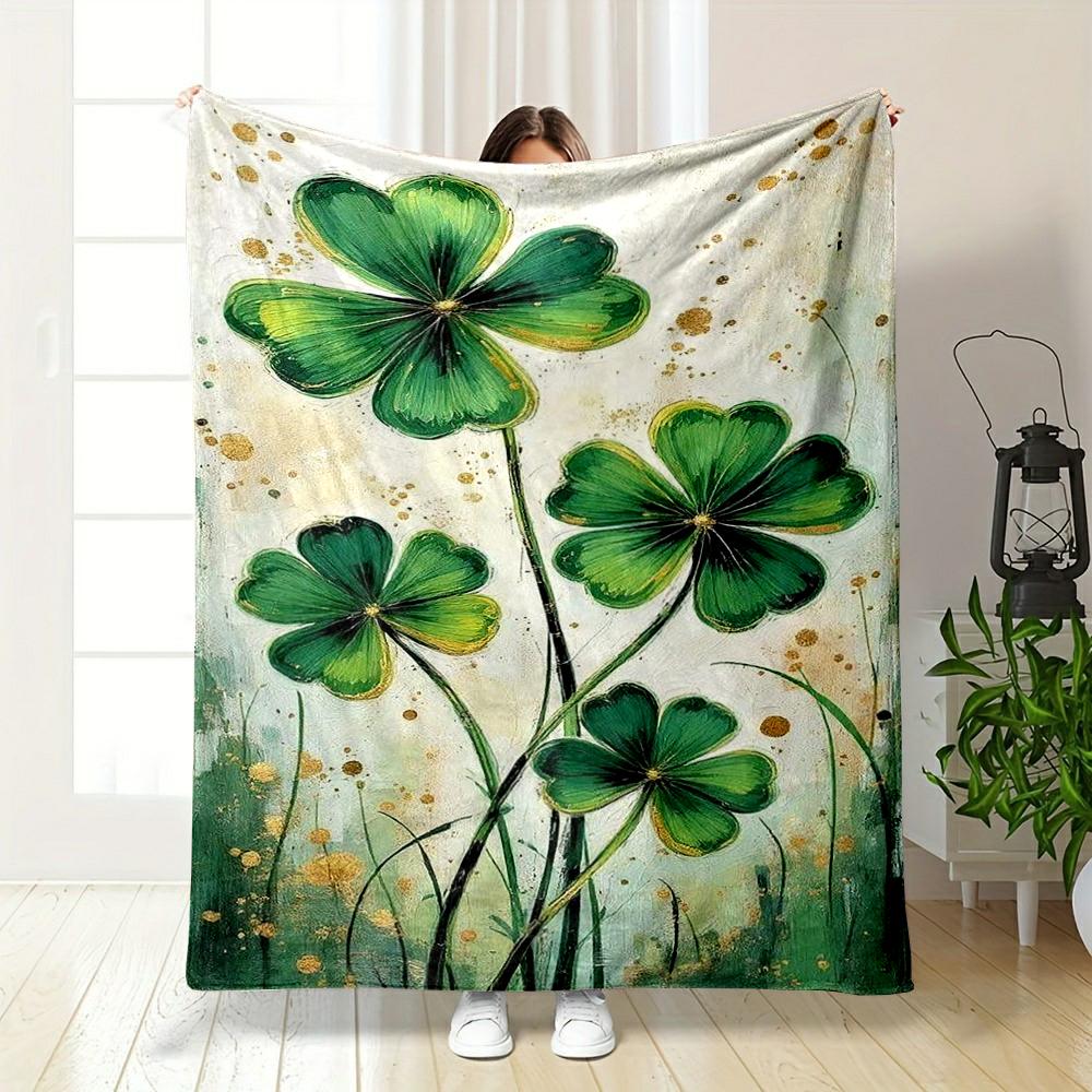 Four Leaf Clover Art with Gold Accents Flannel blanket for bedroom living room sofa and nap