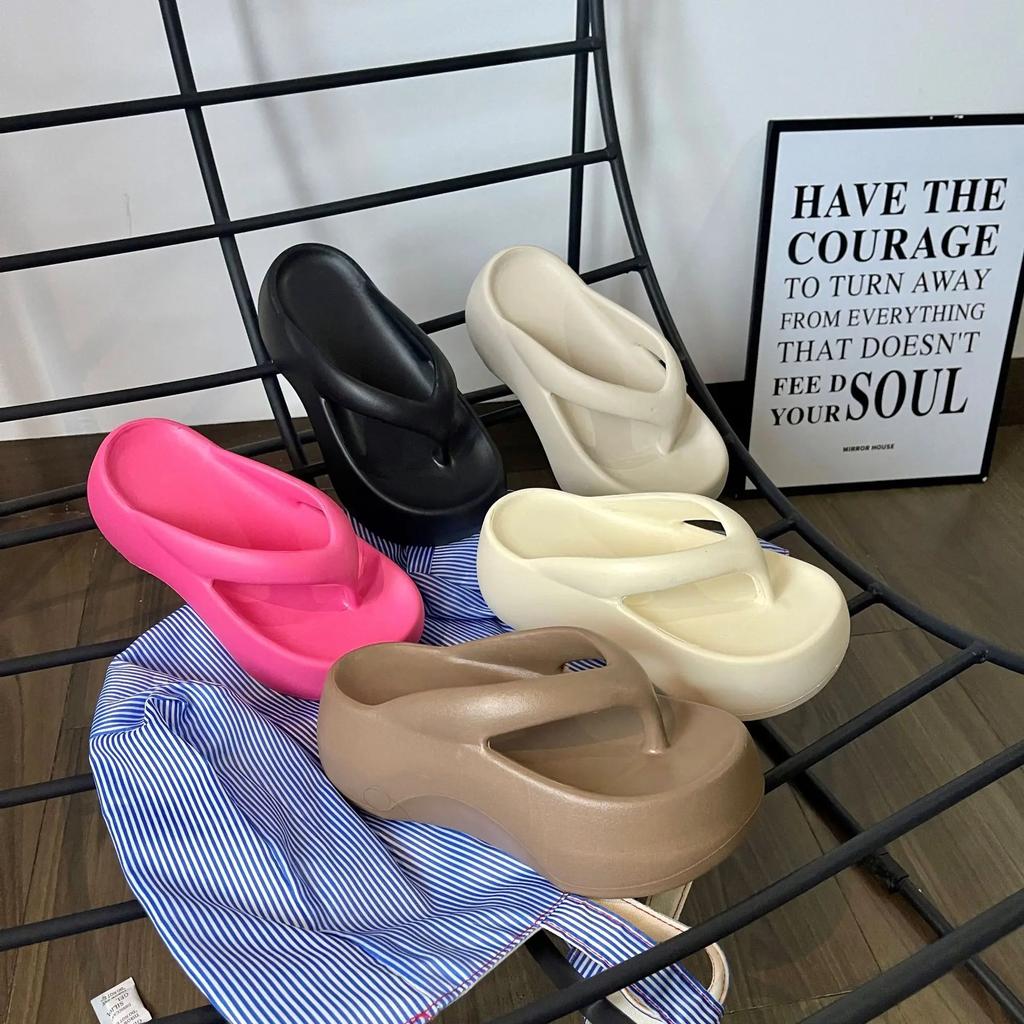 Fashion 7cm Thick Soles Raised Height Touching Character Slippers For Women To Wear Outdoors 2025 Summer Indoor Home Beach Slippers